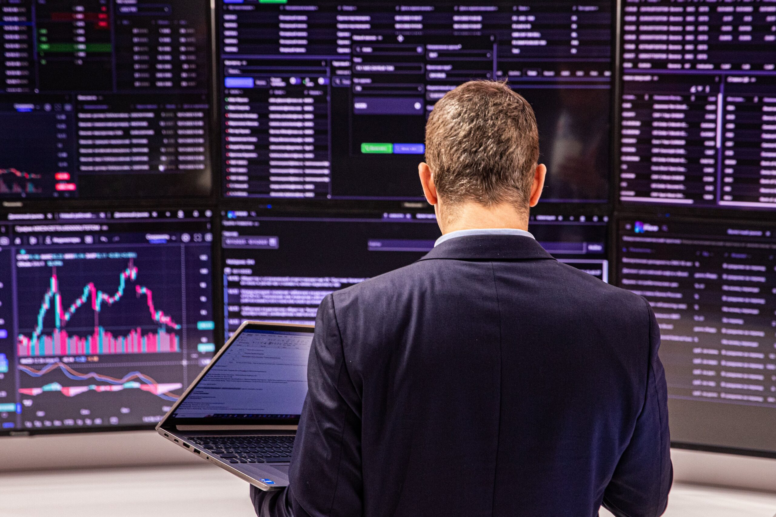 Конкуренция на рынке инвестиционно-страховых продуктов усиливается